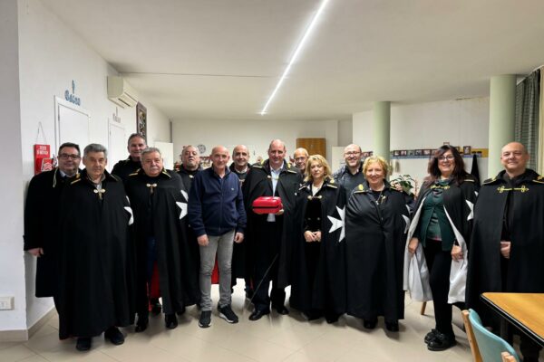 donazione defibrillatore Villa Chiara Olbia (1)
